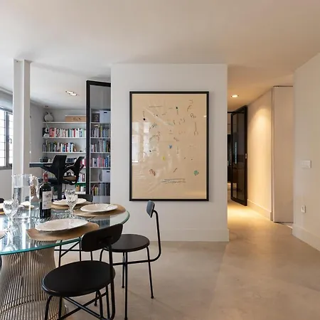 Luxury Designer In Triana Apartment